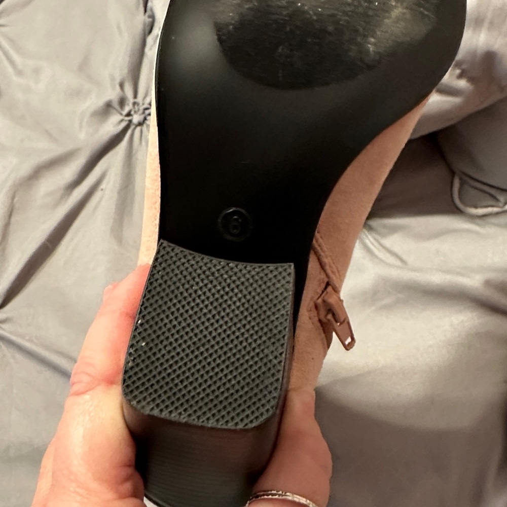 Lulu's Blush Heeled Boots - Picture 3 of 5